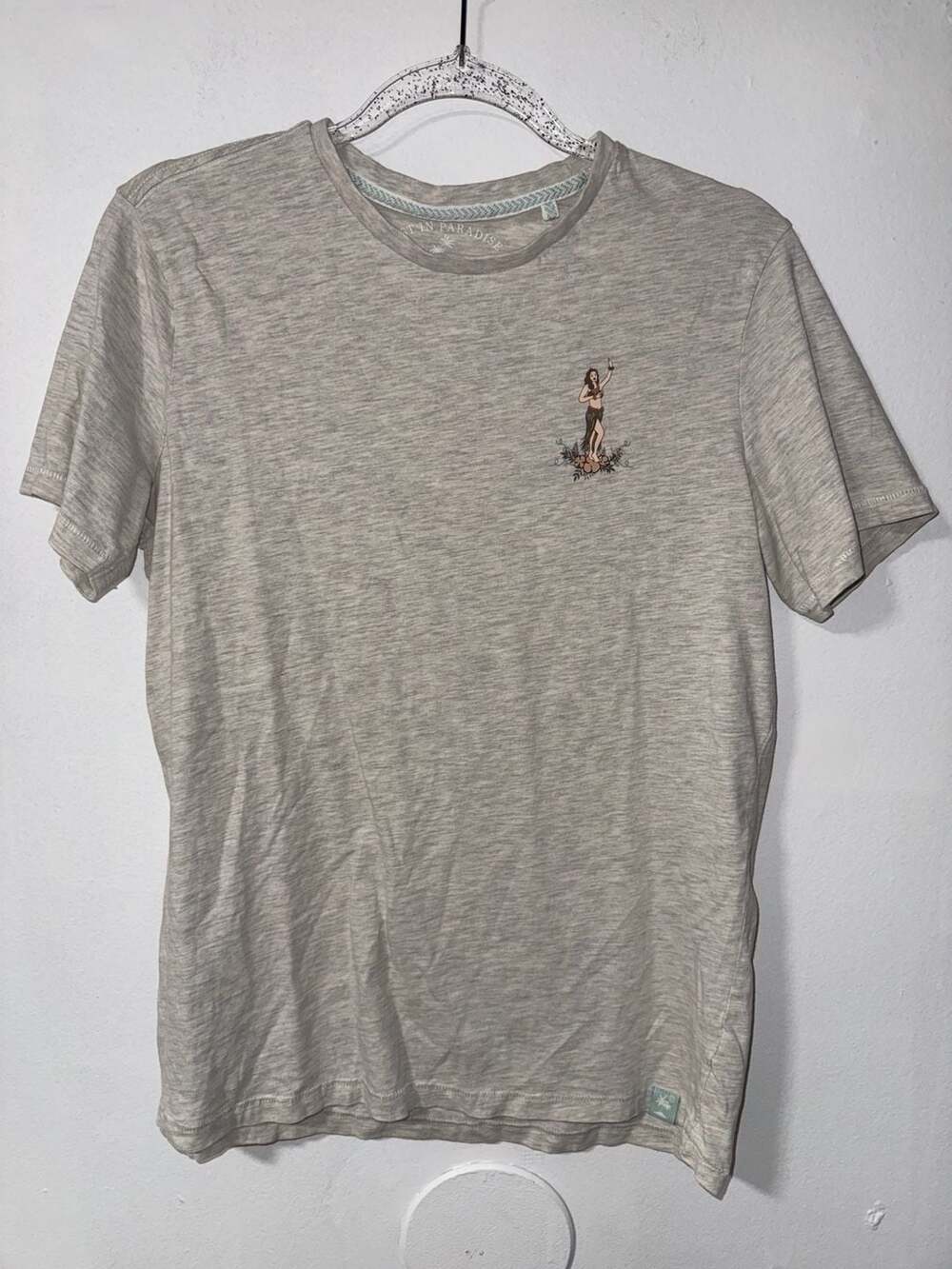 Free Planet Lost in Paradise Hula Girl Graphic Heather Gray T-Shirt Small